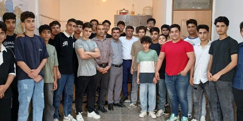 ساختمان مدرسه